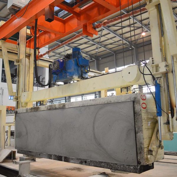 Tilting and Demoulding Crane-3