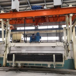 Tilting and Demoulding Crane